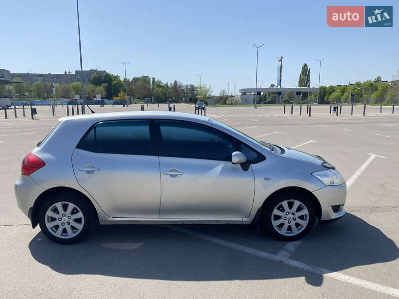 Хэтчбек Toyota Auris 2007 в Харькове