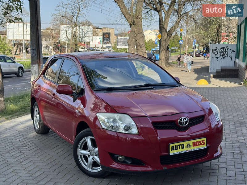 Хэтчбек Toyota Auris 2008 в Николаеве