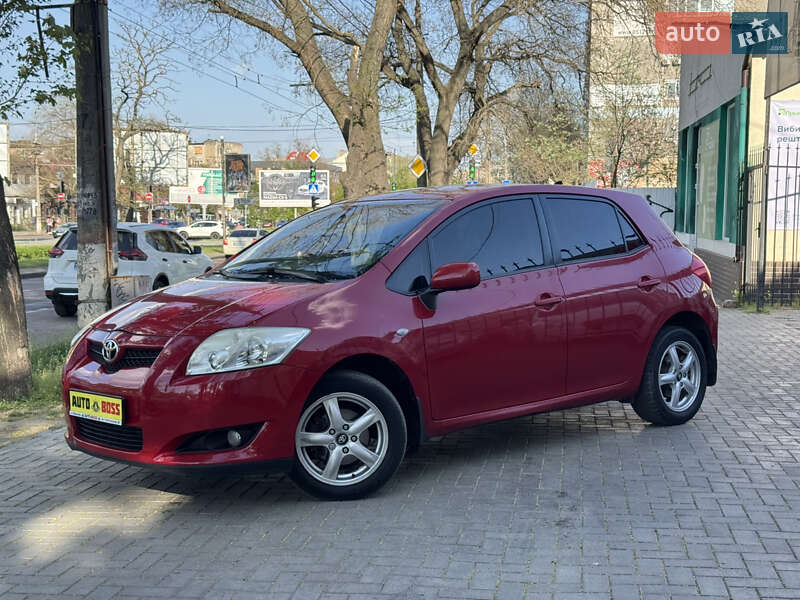 Хэтчбек Toyota Auris 2008 в Николаеве