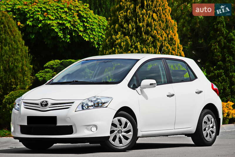Toyota Auris 2012
