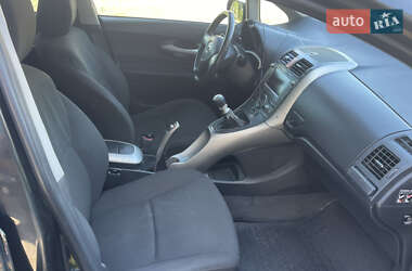 Хэтчбек Toyota Auris 2007 в 