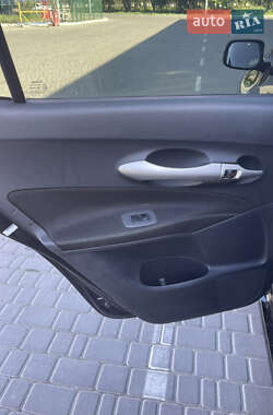 Хэтчбек Toyota Auris 2007 в 