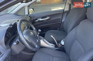 Хэтчбек Toyota Auris 2007 в 