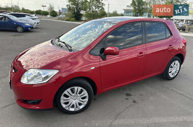 Хэтчбек Toyota Auris 2008 в 