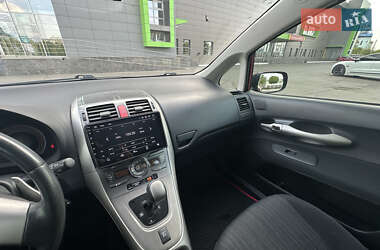 Хэтчбек Toyota Auris 2008 в 