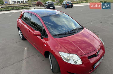 Хэтчбек Toyota Auris 2008 в 