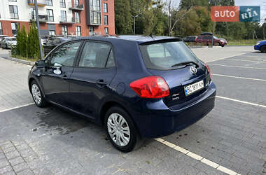 Хэтчбек Toyota Auris 2008 в 