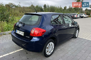 Хэтчбек Toyota Auris 2008 в 