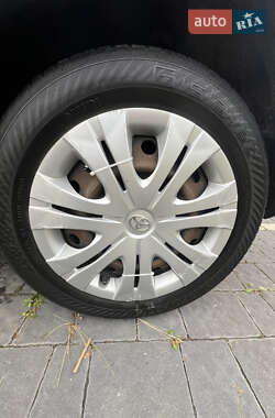 Хэтчбек Toyota Auris 2008 в 