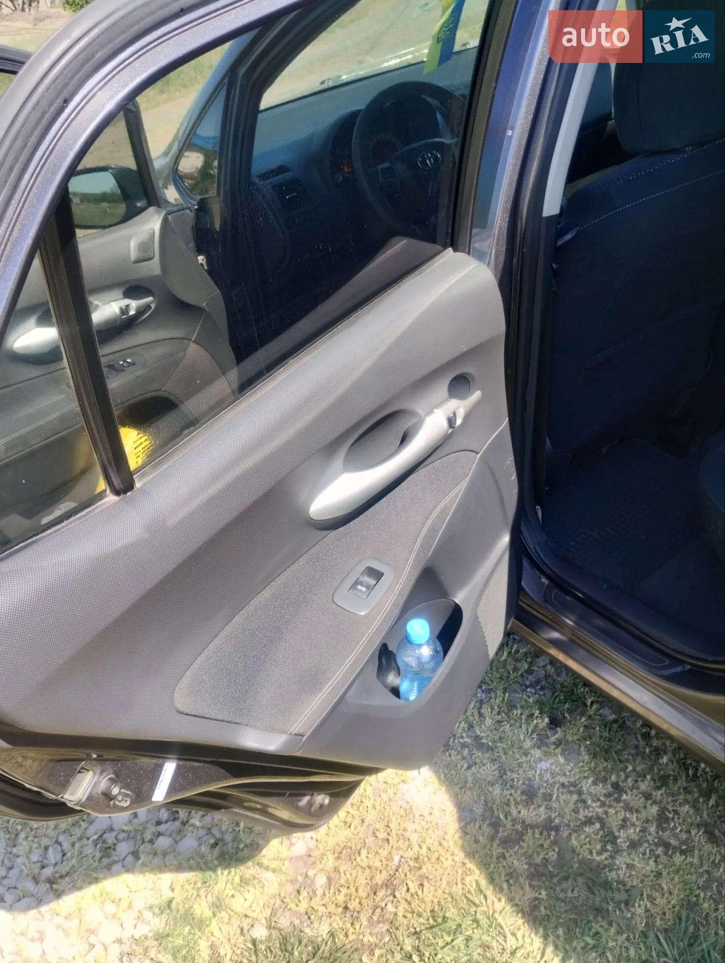 2011 Toyota Auris - мініатюра 3