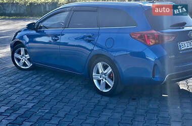 Универсал Toyota Auris 2014 в 