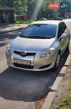 Хэтчбек Toyota Auris 2008 в 