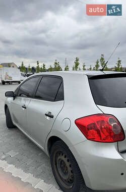 Хэтчбек Toyota Auris 2007 в 