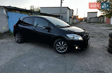 Хэтчбек Toyota Auris 2008 в 