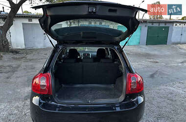 Хэтчбек Toyota Auris 2008 в 