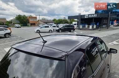 Хэтчбек Toyota Auris 2010 в 