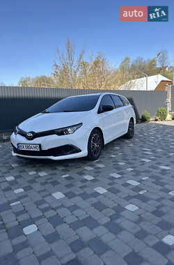 Універсал Toyota Auris 2015 в 