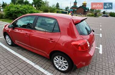Хэтчбек Toyota Auris 2007 в 