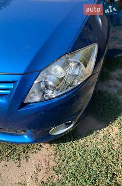 Хетчбек Toyota Auris 2012 в 