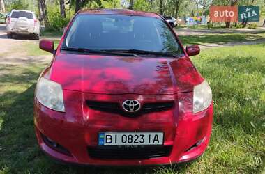 Хэтчбек Toyota Auris 2007 в 