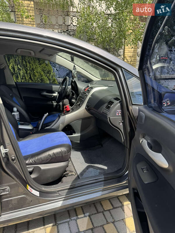 Хетчбек Toyota Auris 2008 в Дніпрі