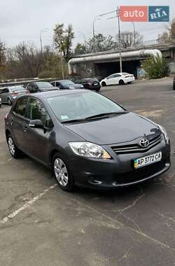 Хэтчбек Toyota Auris 2011 в Киеве