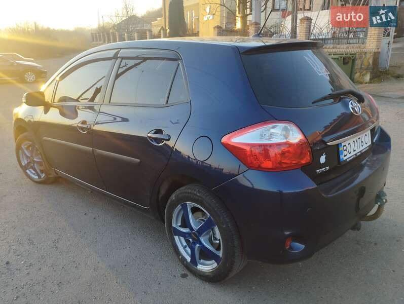 Toyota Auris 2010