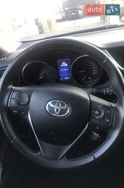 Универсал Toyota Auris 2016 в Львове