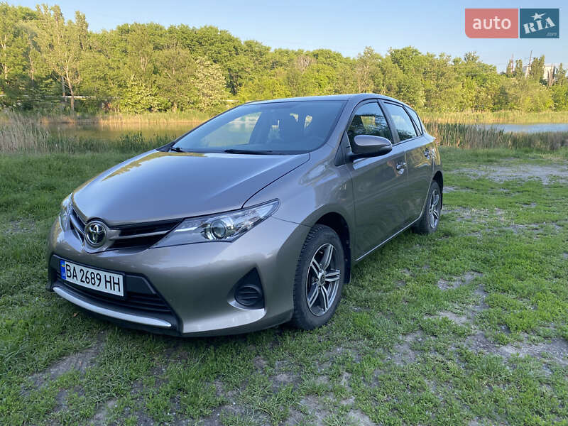 Toyota Auris 2013