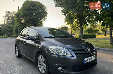 Хэтчбек Toyota Auris 2010 в Киеве