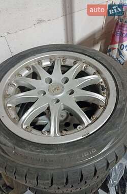Хэтчбек Toyota Auris 2011 в 