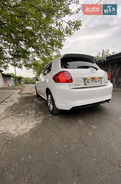 Хэтчбек Toyota Auris 2009 в 