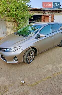 Хэтчбек Toyota Auris 2012 в Николаеве