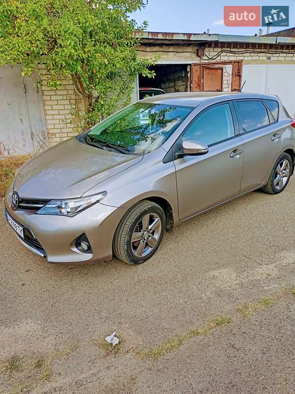 Toyota Auris 2012 Toyota Auris 2012