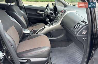 Хэтчбек Toyota Auris 2008 в 