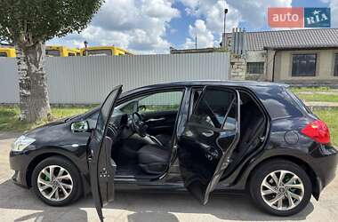Хэтчбек Toyota Auris 2008 в 