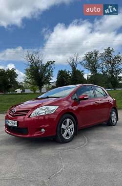 Хетчбек Toyota Auris 2011 в Кропивницькому