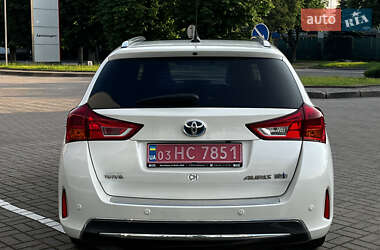 Универсал Toyota Auris 2014 в 