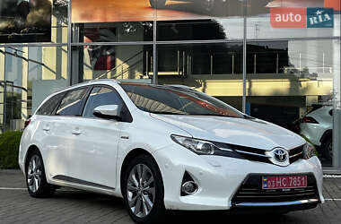 Универсал Toyota Auris 2014 в 