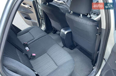 Хетчбек Toyota Auris 2007 в 