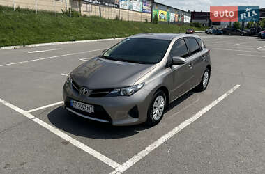 Хэтчбек Toyota Auris 2013 в Виннице