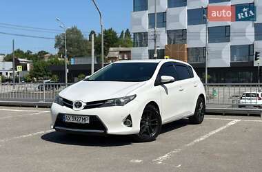 Хетчбек Toyota Auris 2015 в Харкові