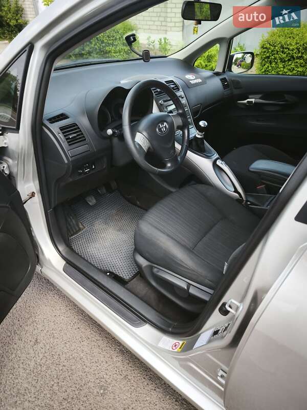 Хетчбек Toyota Auris 2007 в Кропивницькому