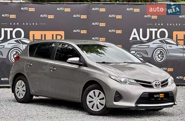 Хетчбек Toyota Auris 2013 в Харкові