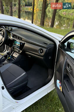 Универсал Toyota Auris 2015 в 