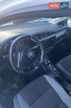 Універсал Toyota Auris 2016 в 