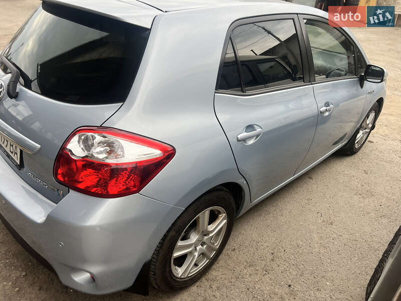 Хэтчбек Toyota Auris 2010 в Ивано-Франковске