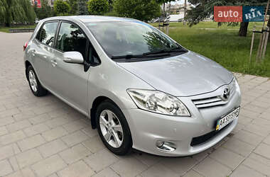 Хетчбек Toyota Auris 2012 в Києві