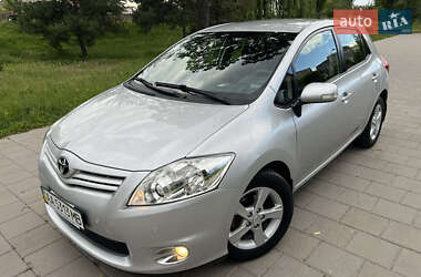 Хэтчбек Toyota Auris 2012 в Киеве