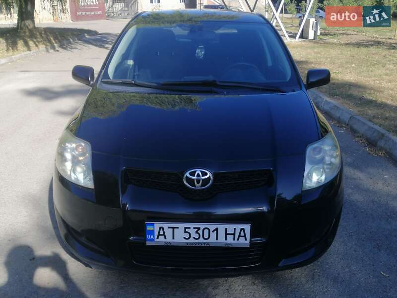 Хетчбек Toyota Auris 2008 в Івано-Франківську
